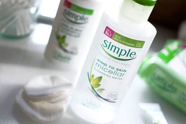 Nước tẩy trang da nhạy cảm Simple Sensitive Skin