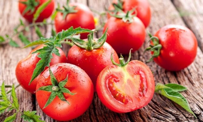 Thực phẩm tốt cho nam giới trong chuyện ấy - Cà chua 