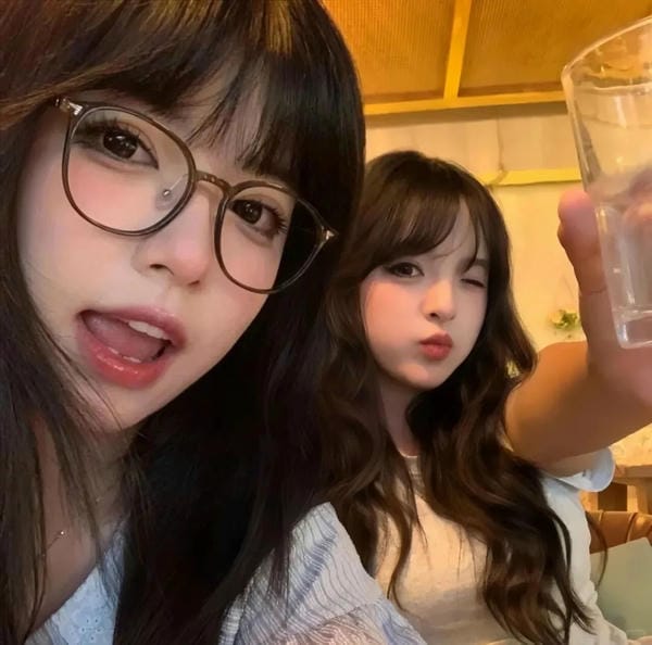 avatar đôi bạn thân nữ (5)