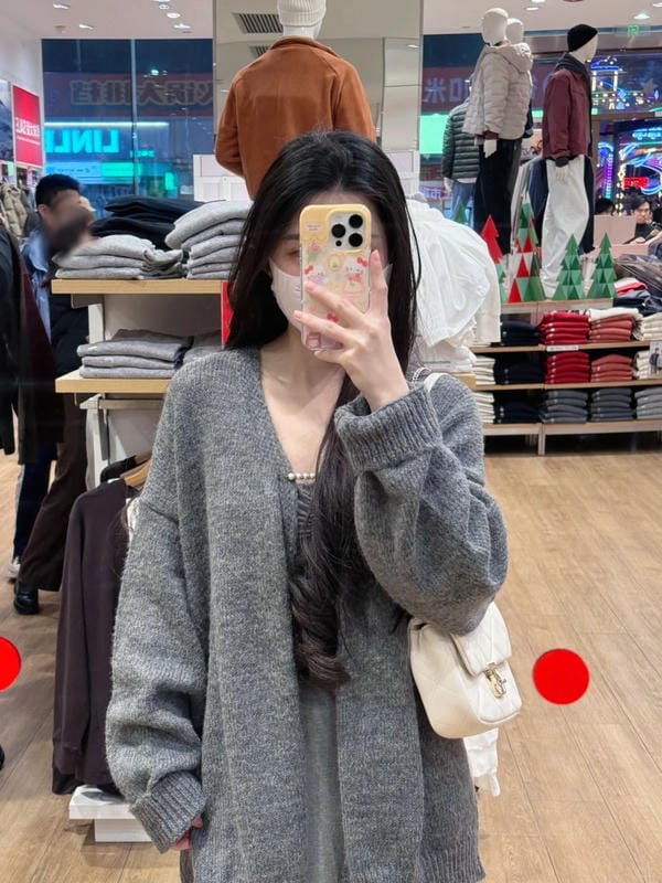 ảnh gái xinh che mặt bằng điện thoại 13