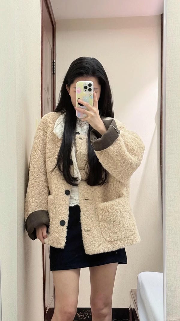 ảnh gái xinh che mặt bằng điện thoại 17