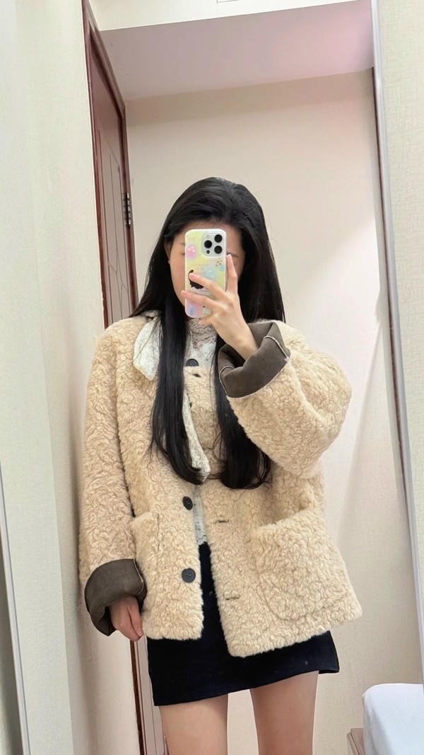 ảnh gái xinh che mặt bằng điện thoại 18