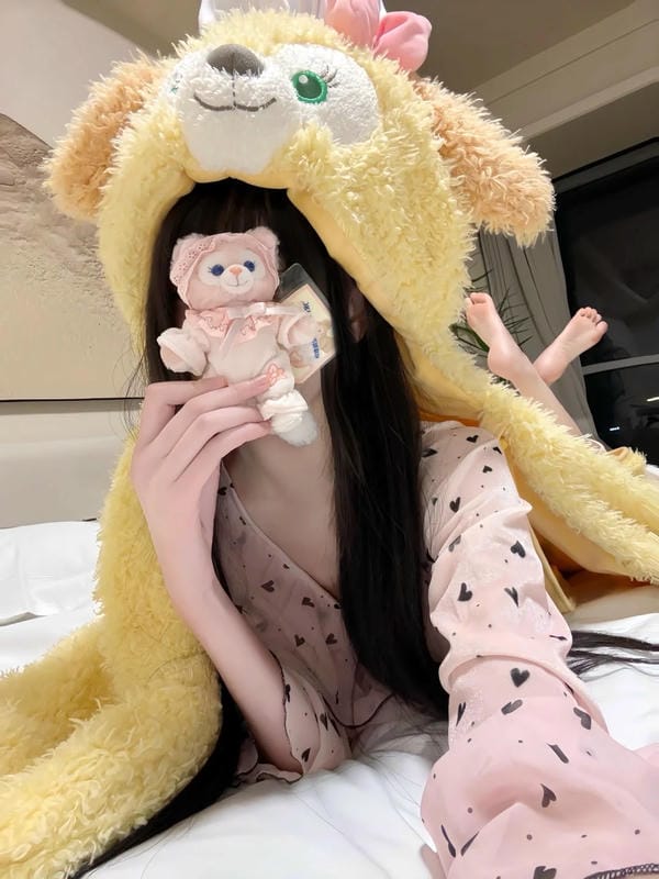 ảnh gái xinh che mặt bằng điện thoại 32