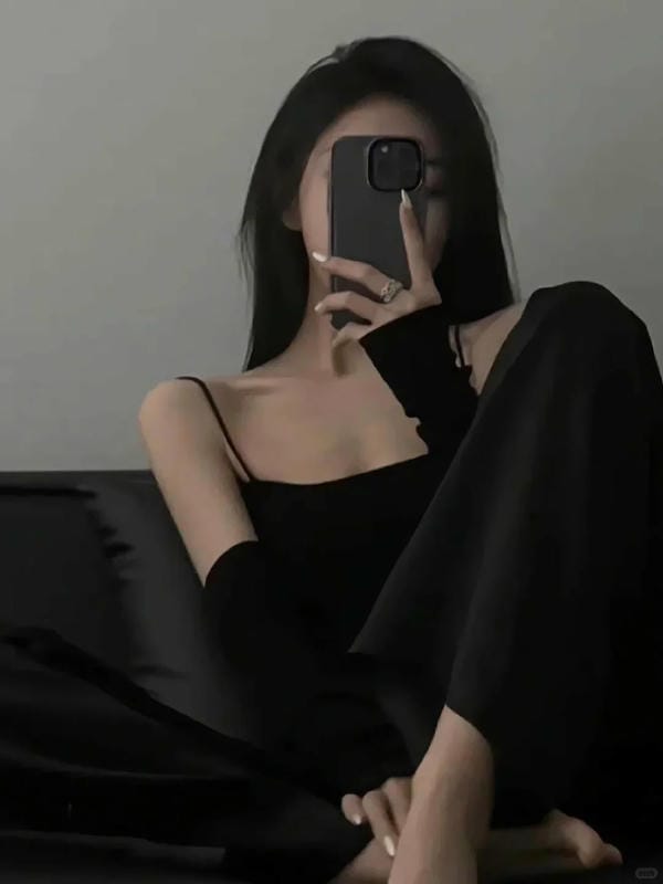 ảnh gái xinh che mặt bằng điện thoại 8